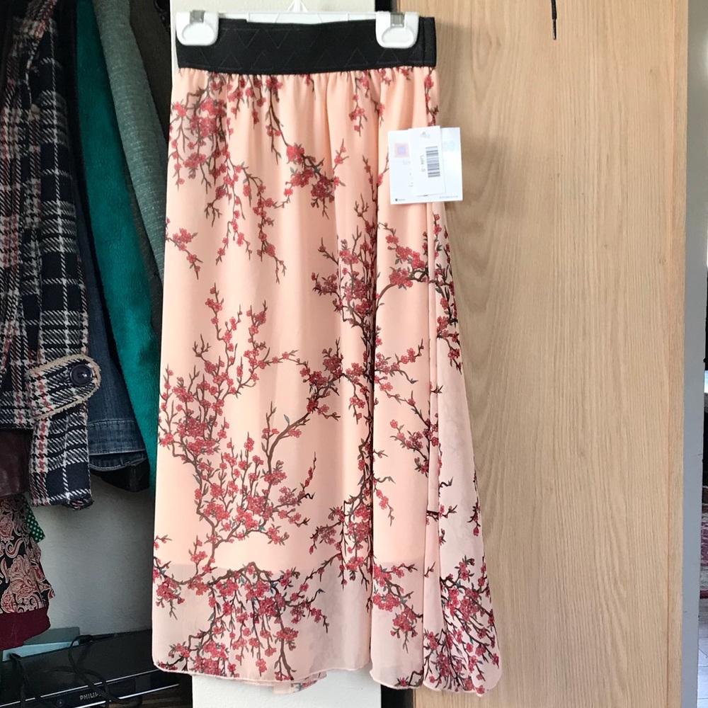 Lularoe Lola Cherry Blossom Skirt Small NWT